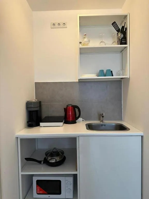 Modern Living Studio Kueche Netflix Inklusive Top Lage Νυρεμβέργη Πανσιόν